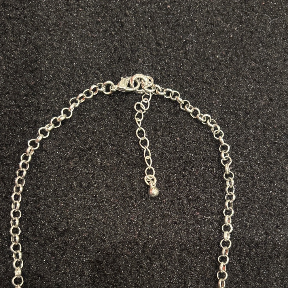 Elegant Silver and Blue Necklace - Picture 4 of 7